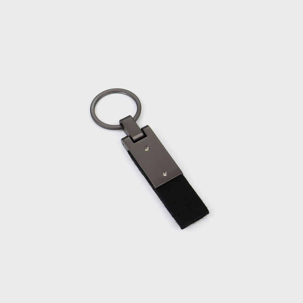 Keyring with black wool felt piece insert back view ekodoki WOOLI