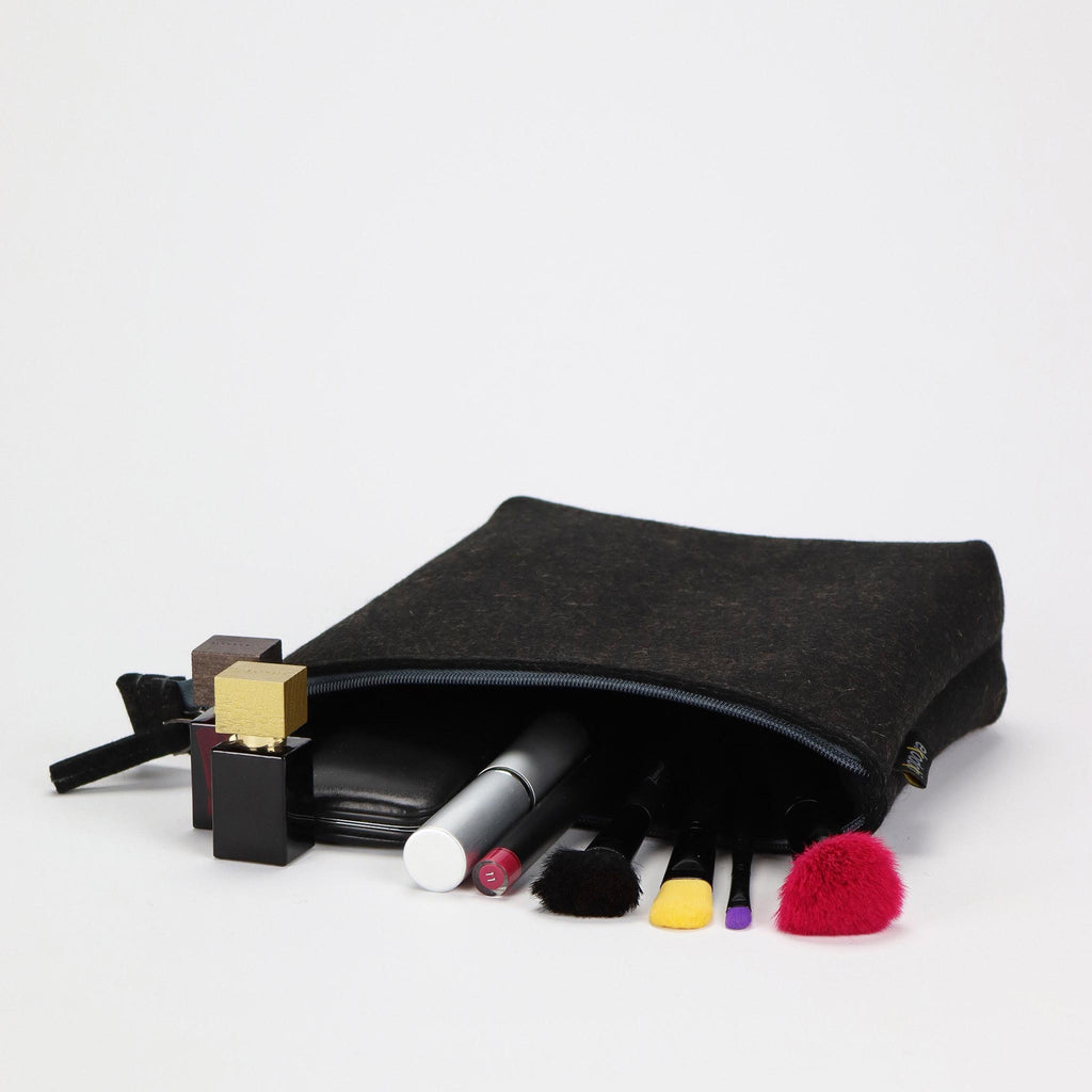 anthracite wool felt zipper pouch M black lining makeup inside eKodoKi WOOLI