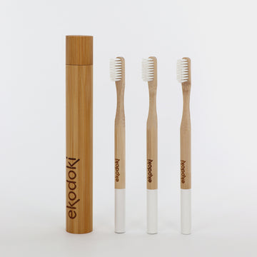 Bamboo Toothbrushes Set with travel case white bristles eKodoKi DENTO 
