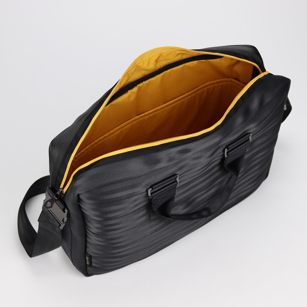 black seatbelt briefcase L inner laptop divider eKodoKi RE-BELT