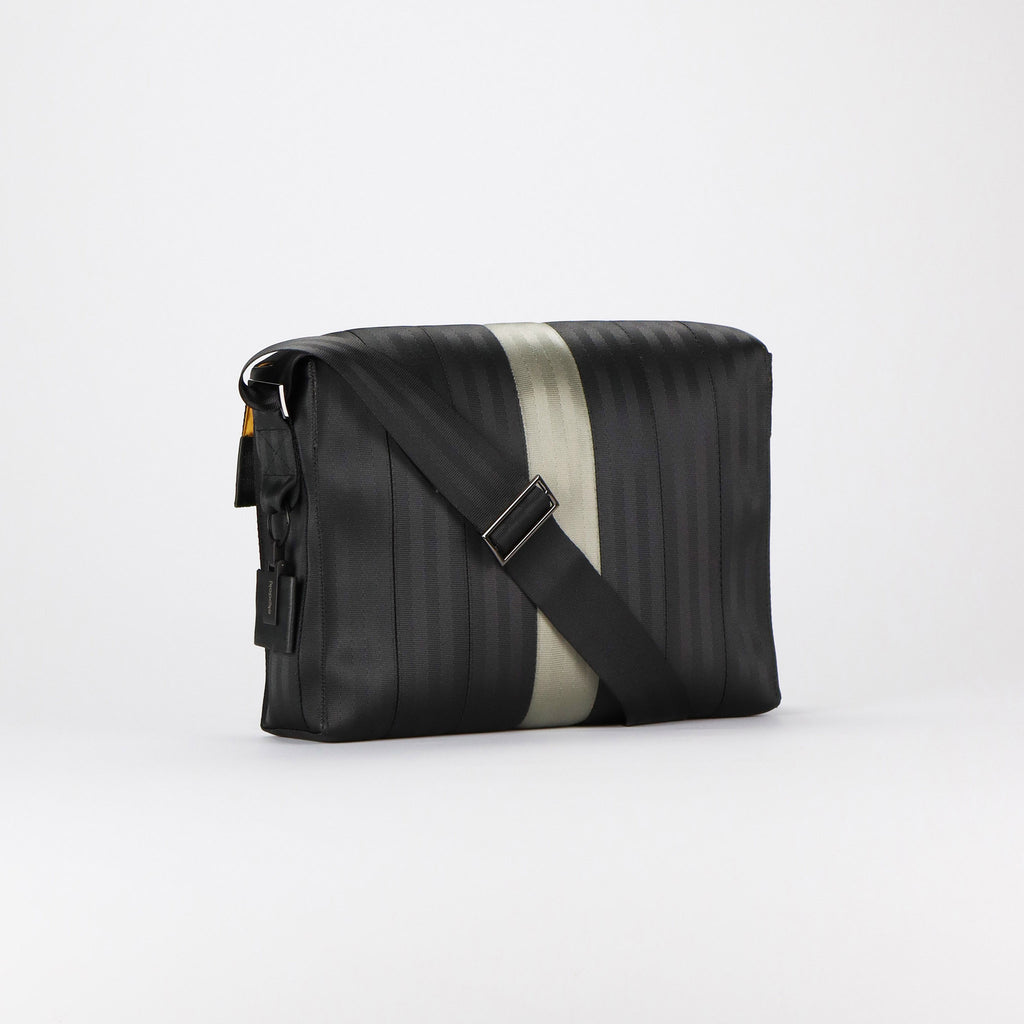 black seatbelt messenger bag M back featuring strap eKodoKi RE-BELT