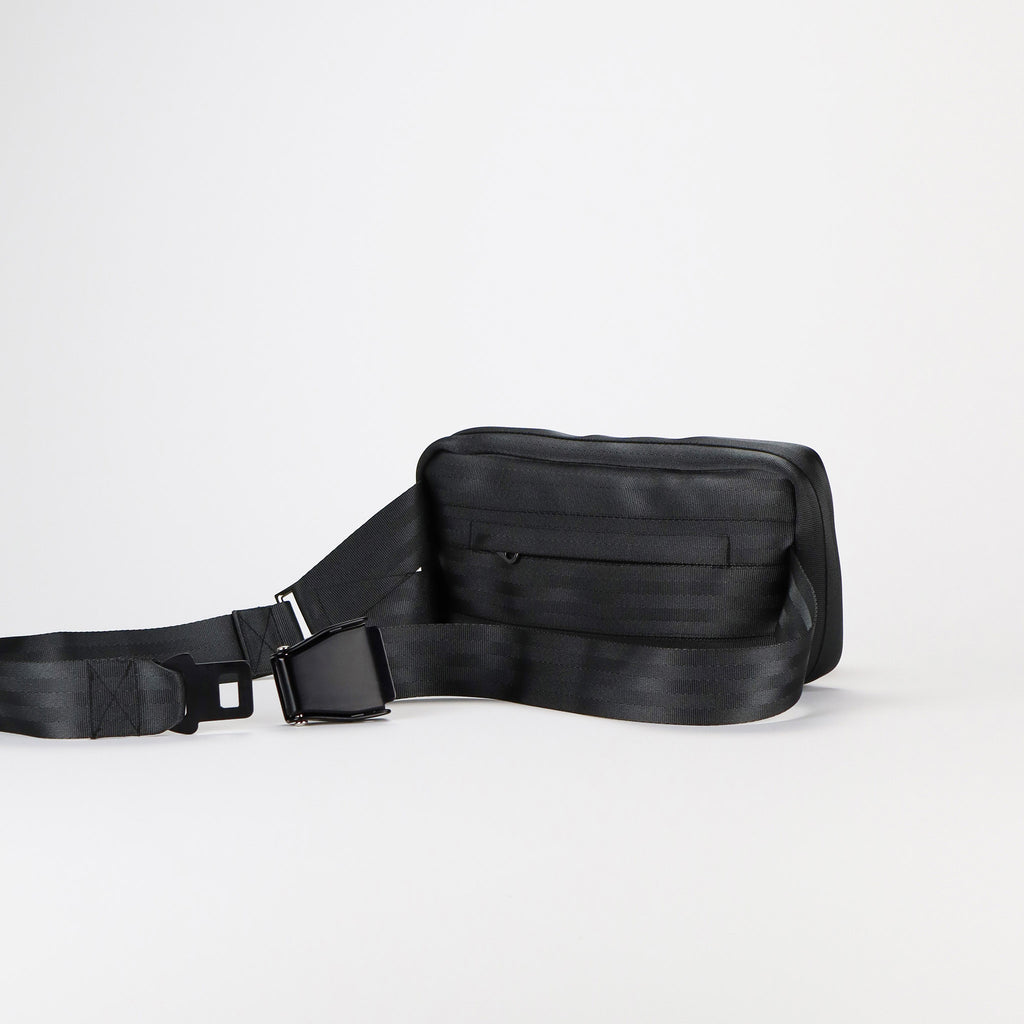 black seatbelt sling bag M featuring black buckle back eKodoKi RE-BELT