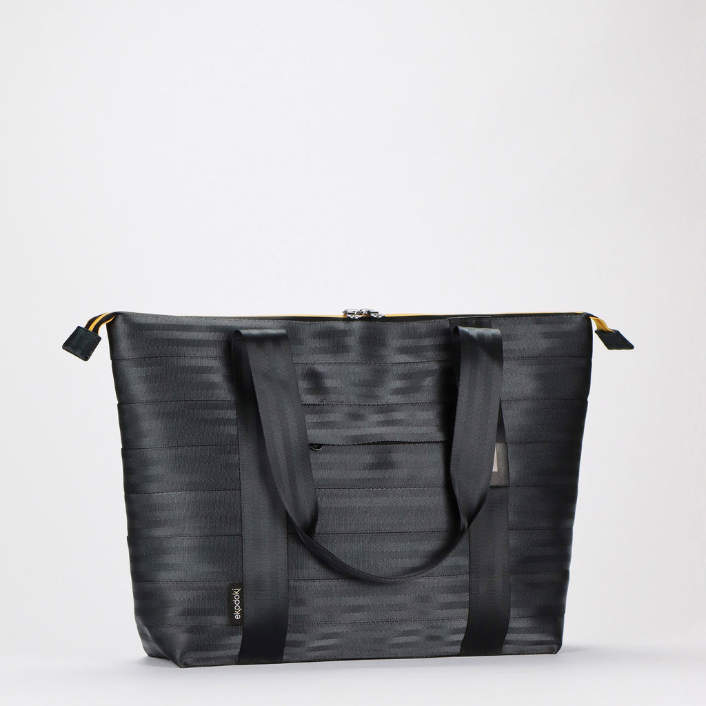 black seatbelt tote bag L front handles down eKodoKi RE-BELT