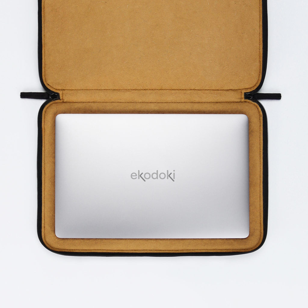 black wool felt laptop sleeve 14 inch fully opened flatlay eKodoKi WOOLI