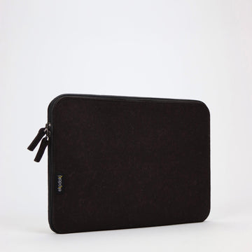 black wool felt laptop sleeve 14 inch standing eKodoKi WOOLI