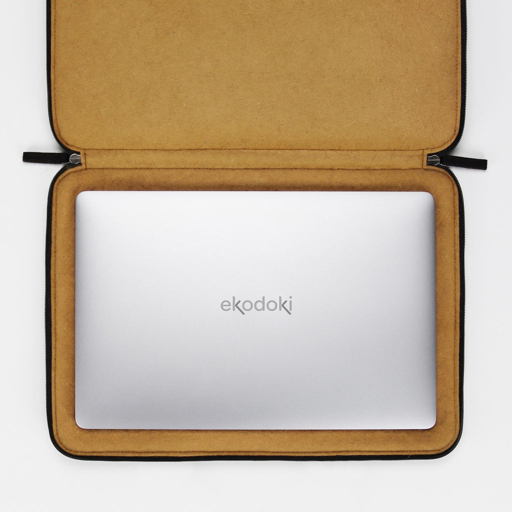 black wool felt laptop sleeve 17 inch fully opened flatlay eKodoKi WOOLI