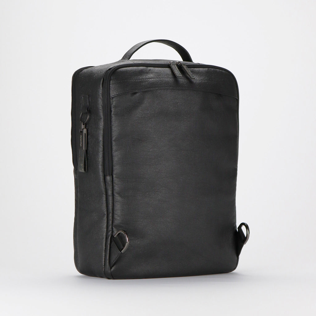 cork backpack L black back straps collapsed eKodoKi KWORK