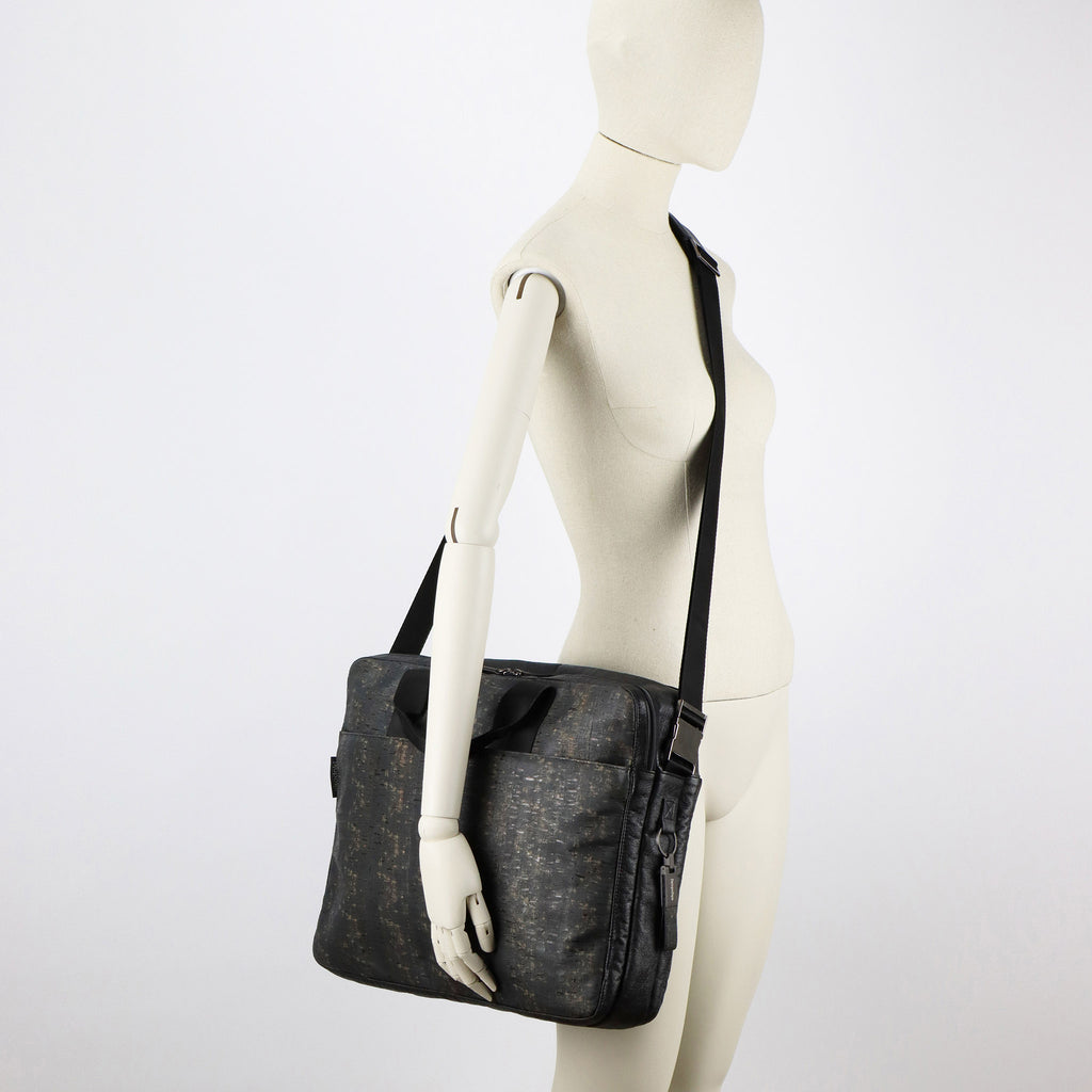 cork briefcase L black washed pattern on female mannequin shoulder eKodoKi KWORK