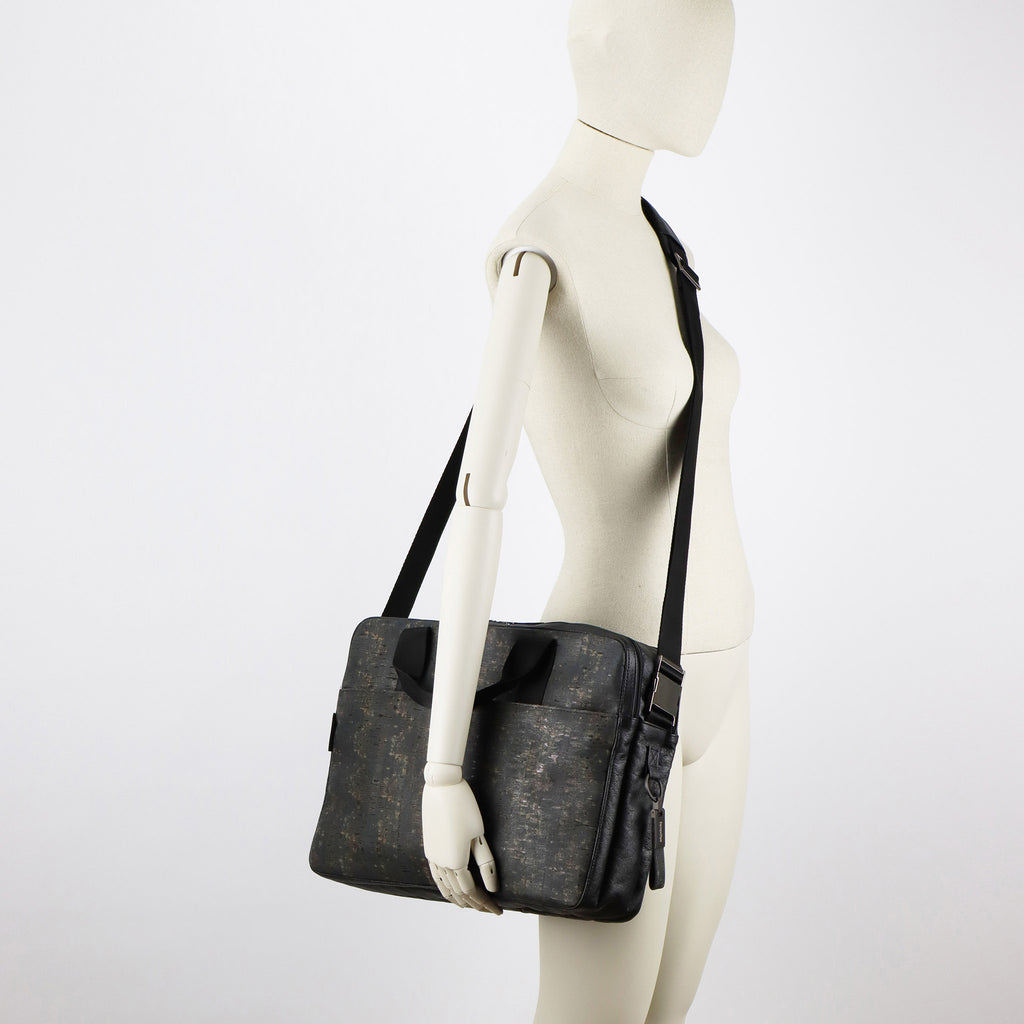 cork briefcase M black washed pattern on female mannequin shoulder eKodoKi KWORK