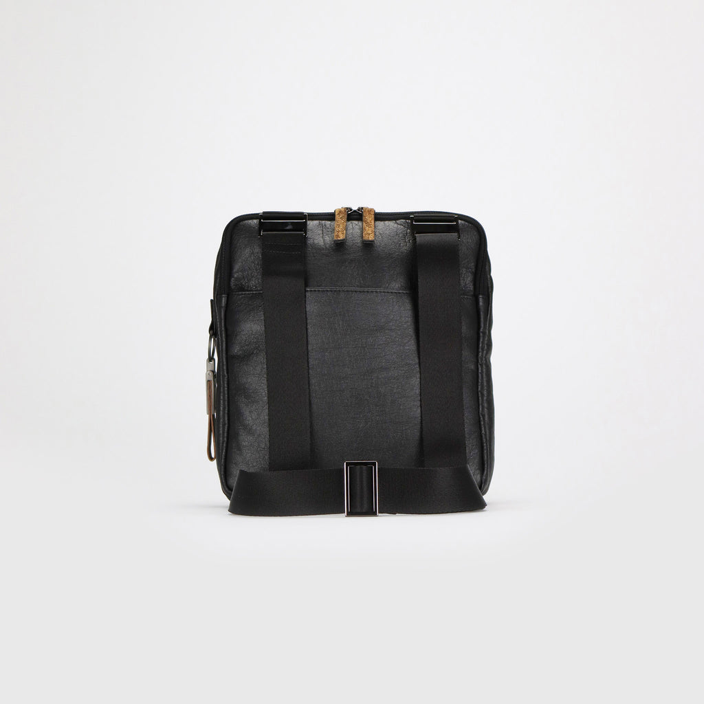 cork crossbody bag M black strap down back eKodoKi KWORK