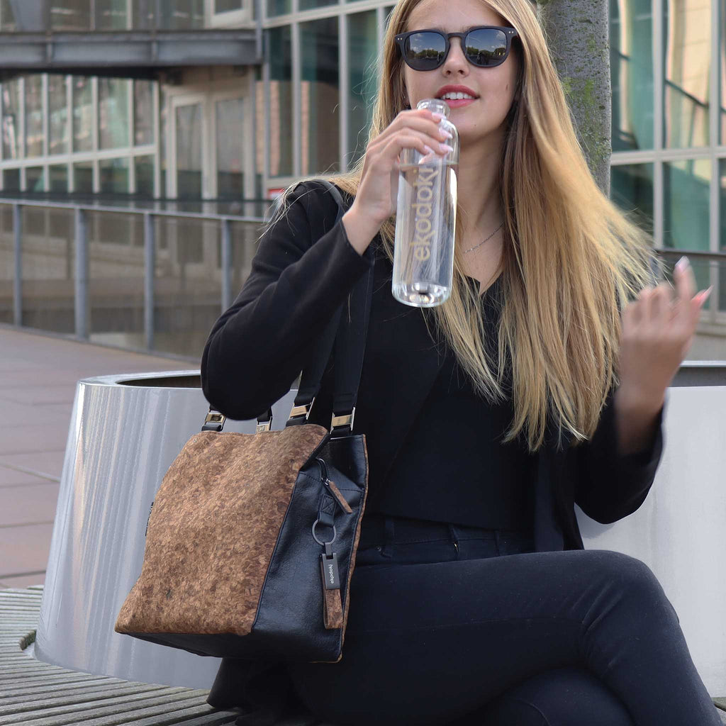 cork shoulder bag M sienna flocked pattern on female fashion model shoulder drinking from a bottle eKodoKi KWORK
