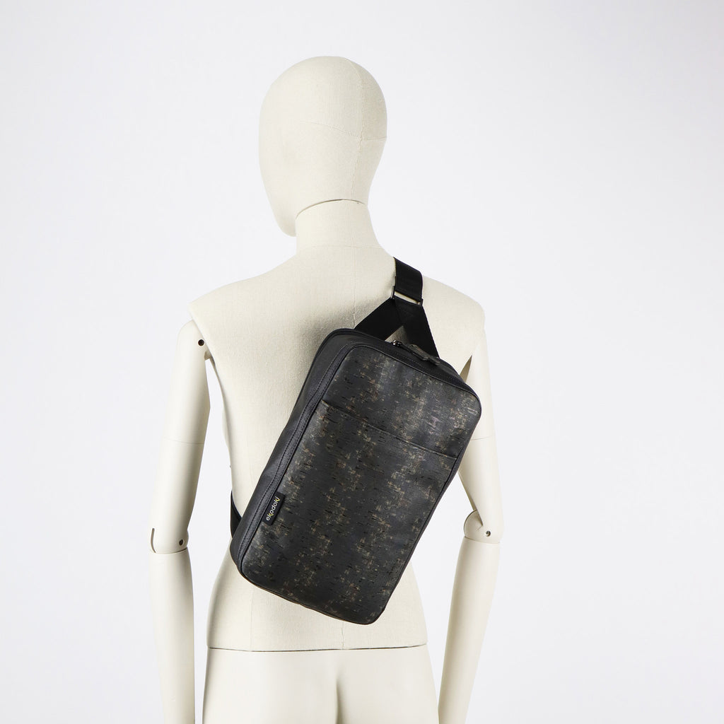 cork sling bag L black washed on female mannequin back eKodoKi KWORK
