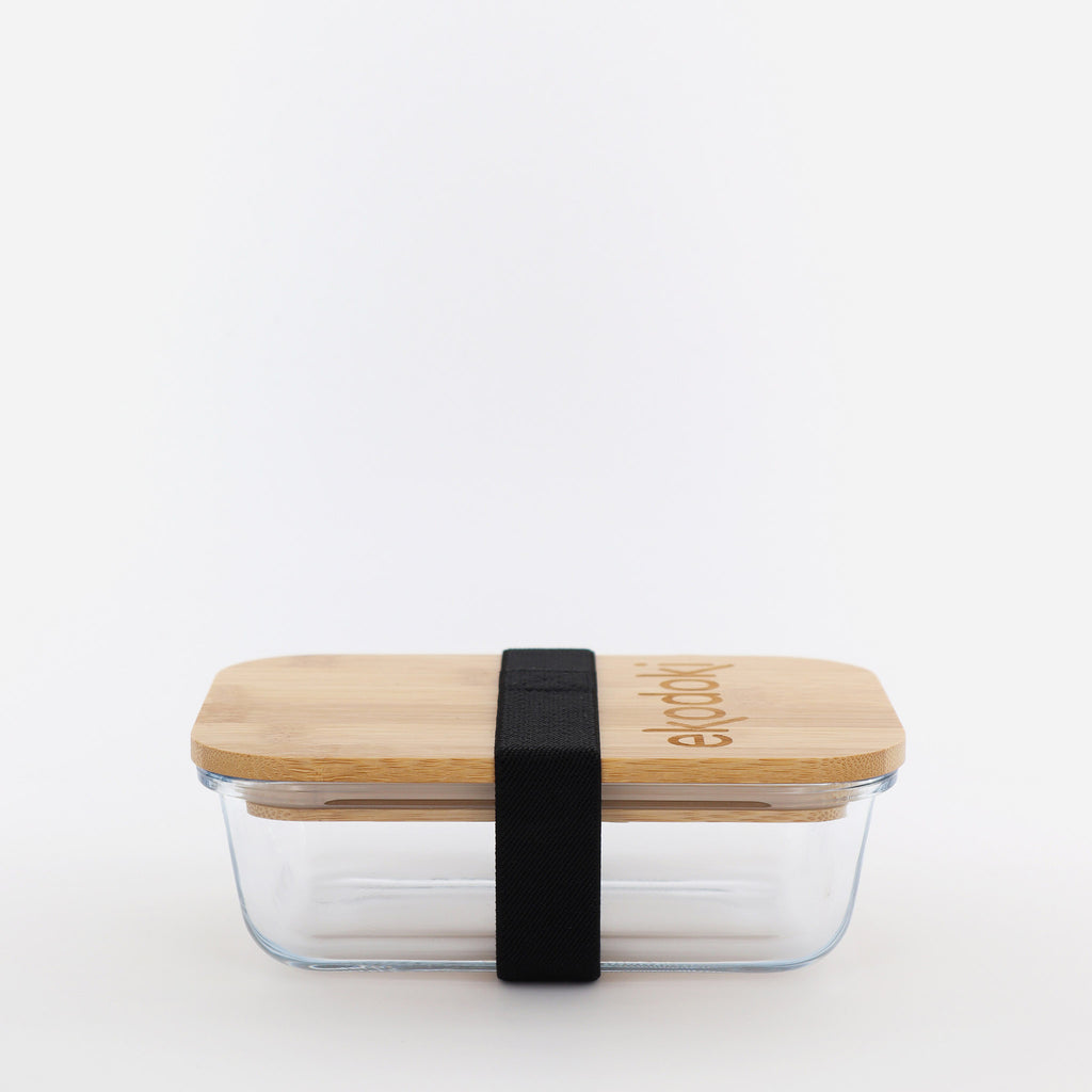 glass lunchbox 600ml 20oz with natural bamboo lid and black elastic fabric strap eKodoKi FORNO