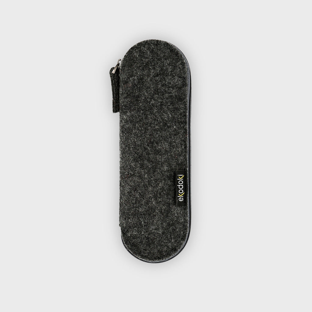grey wool felt cutlery case closed with all round zipper flatlay eKodoKi WOOLI