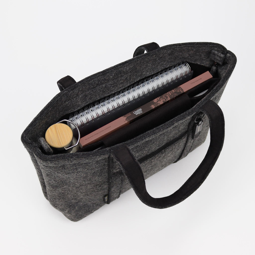grey wool felt tote bag L inside with bottle and documents eKodoKi WOOLI