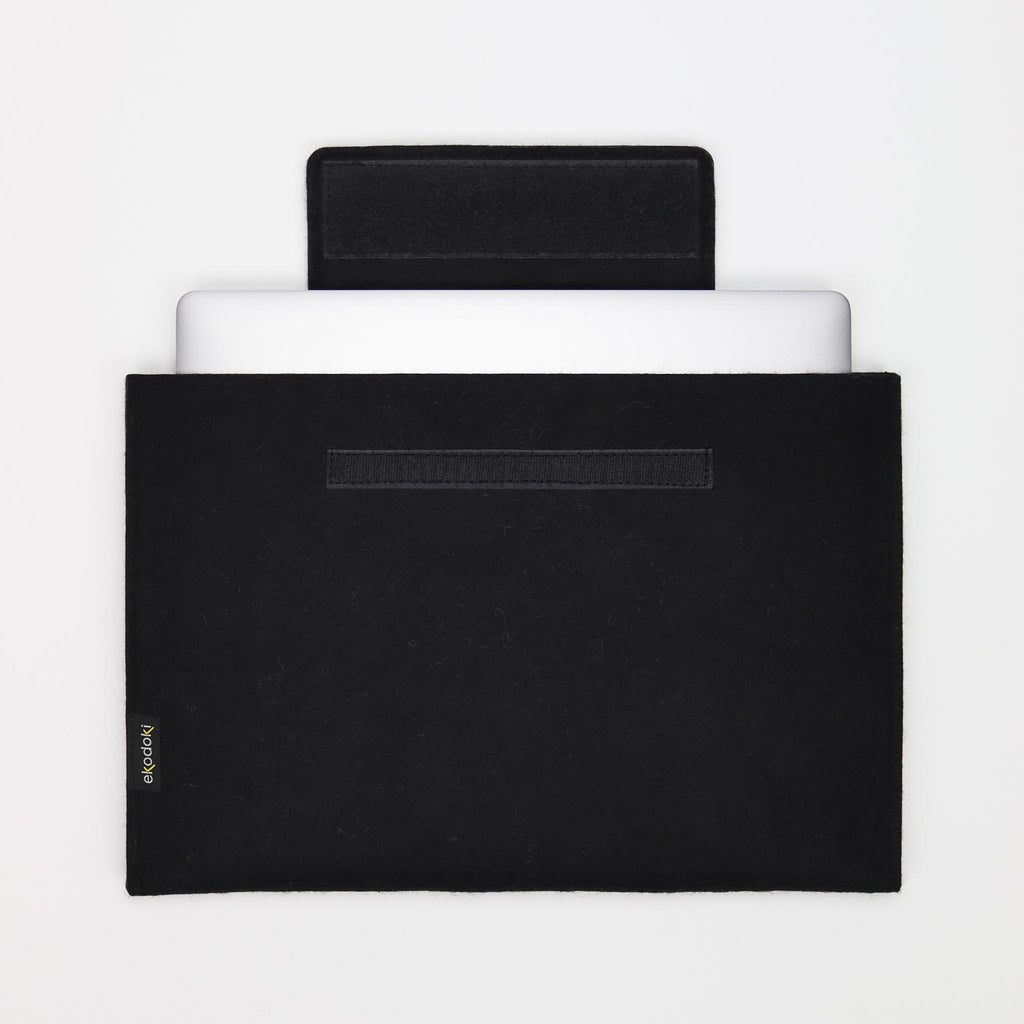removable black wool felt laptop sleeve opened from grey tote bag L eKodoKi WOOLI