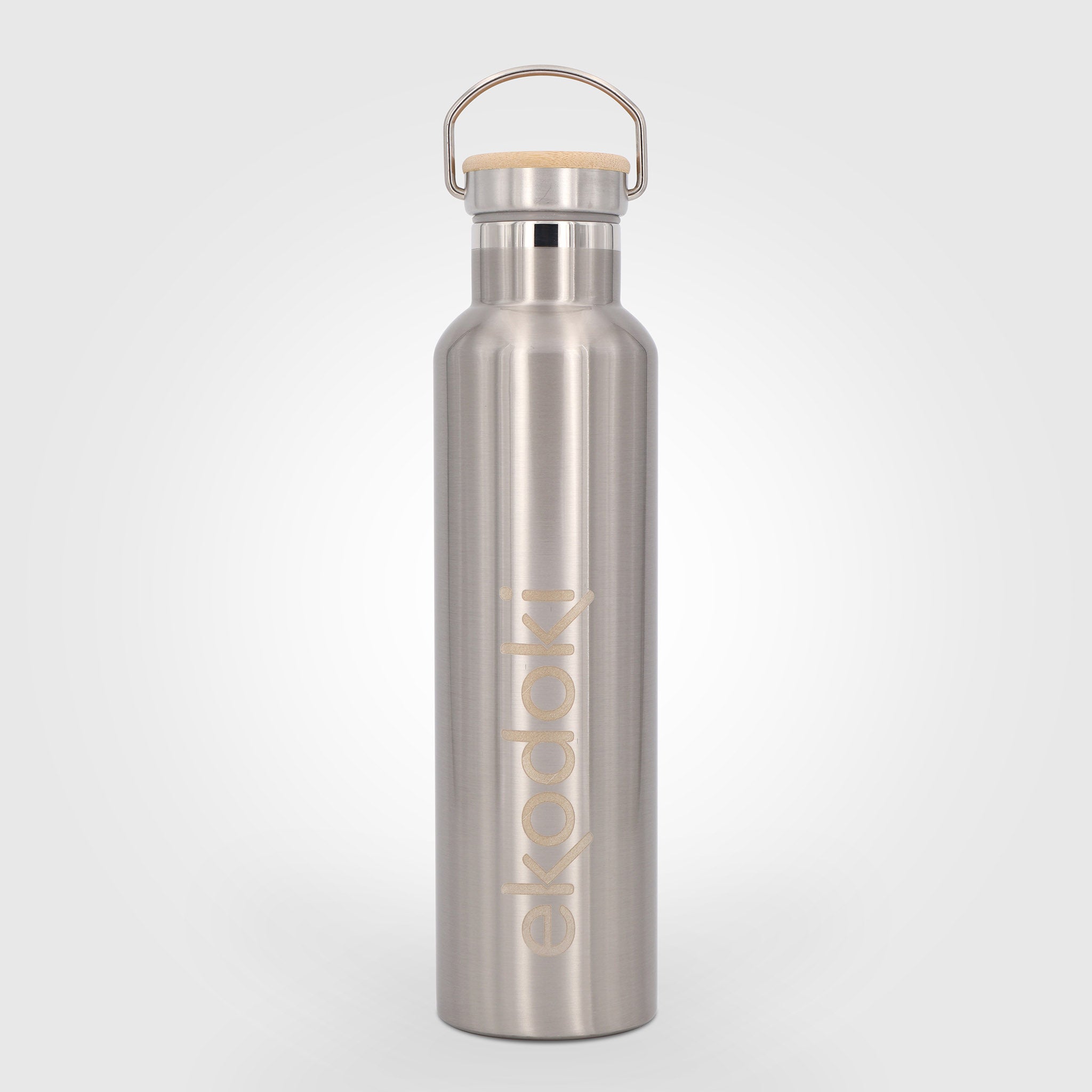 https://ekodoki.com/cdn/shop/products/reusable-brushed-stainless-steel-insulated-bottle-750ml-carrying-handle-eKodoKi-THERMOS_2048x.jpg?v=1642458887
