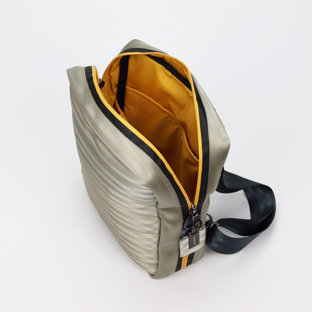 sand seatbelt backpack M inner laptop divider eKodoKi RE-BELT