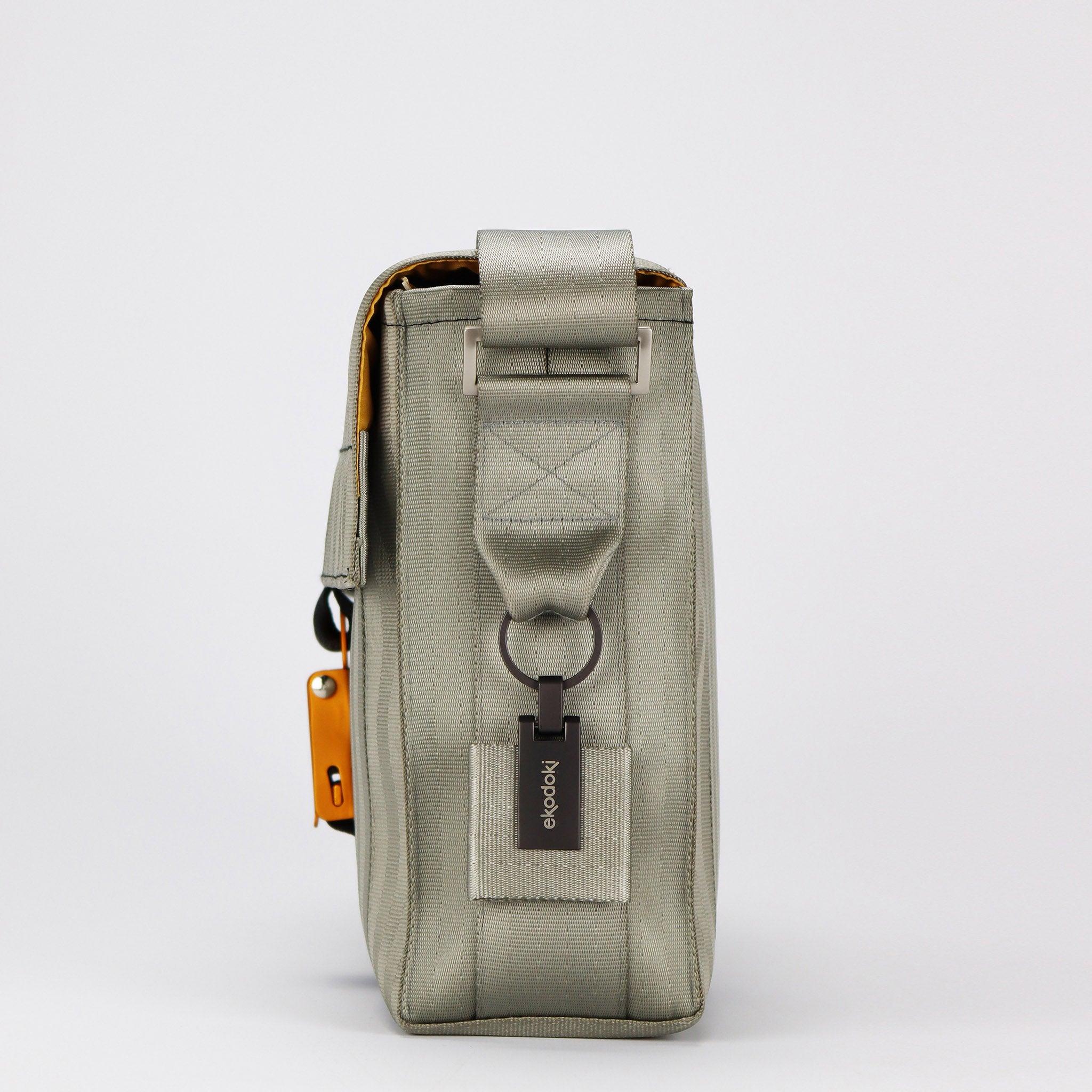 R.E. LOAD messenger bag grayMessenger Bag | Seat Belts | 13